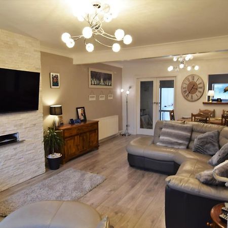 Mikes At Menai - Stylish & Spacious 3 Bed House In Menai Bridge. Extérieur photo