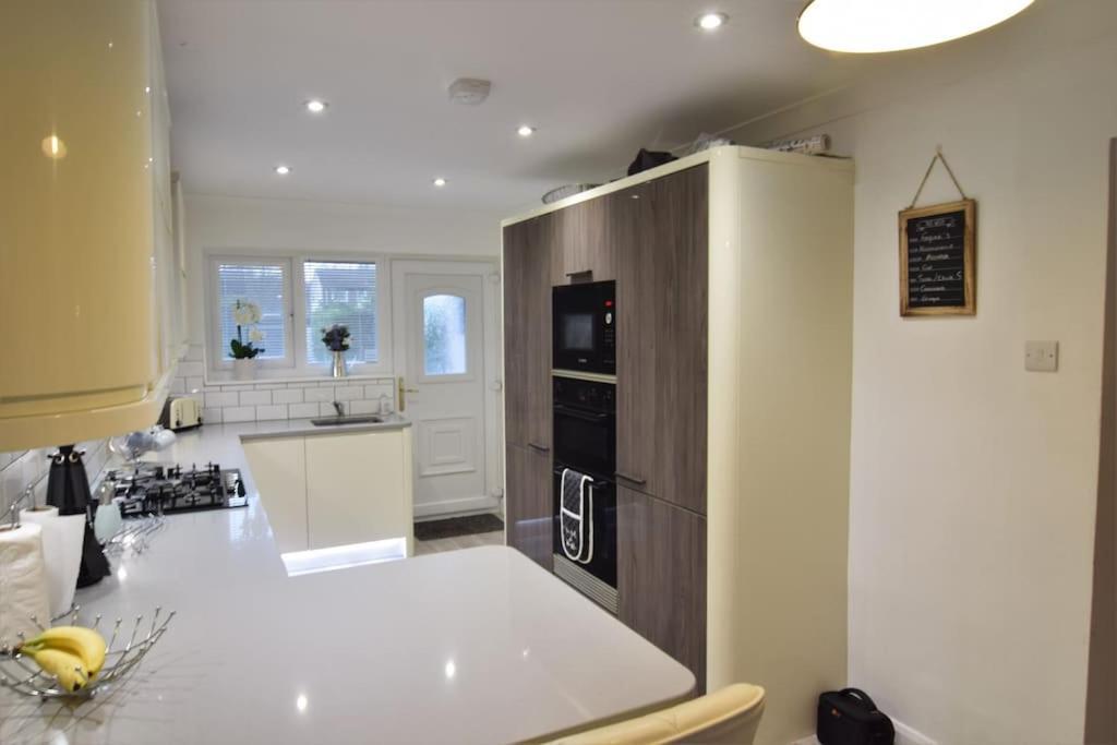 Mikes At Menai - Stylish & Spacious 3 Bed House In Menai Bridge. Extérieur photo