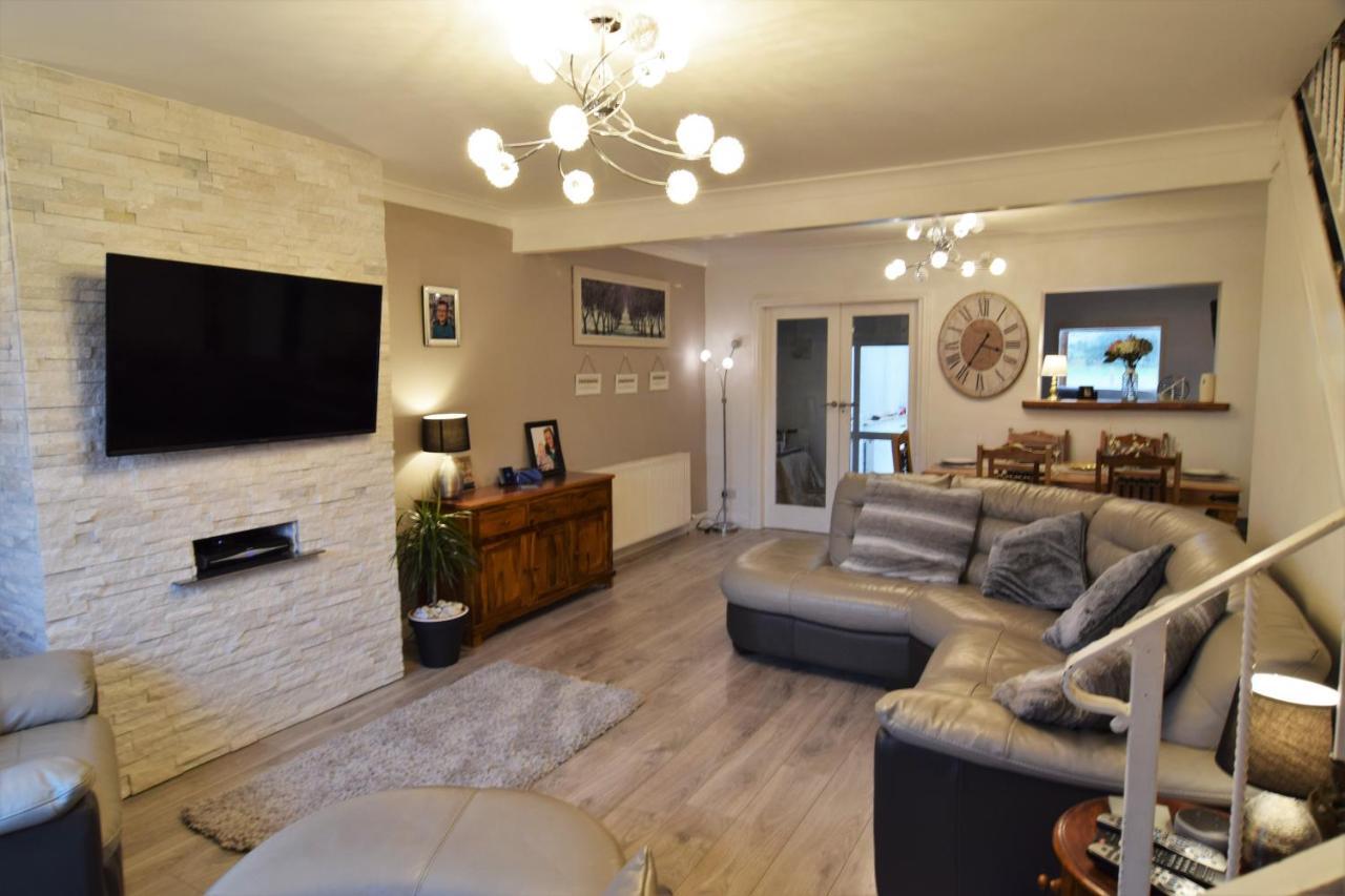 Mikes At Menai - Stylish & Spacious 3 Bed House In Menai Bridge. Extérieur photo