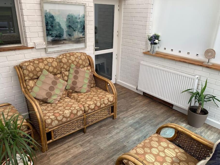 Mikes At Menai - Stylish & Spacious 3 Bed House In Menai Bridge. Extérieur photo